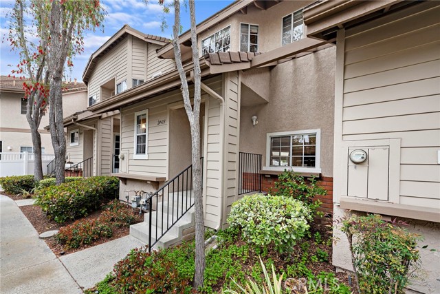 Detail Gallery Image 2 of 45 For 24413 Marquis Ct. #277,  Laguna Hills,  CA 92653 - 2 Beds | 2/1 Baths