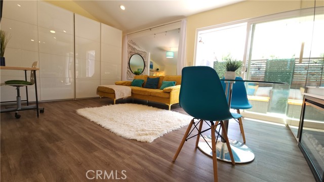 17072 Pacific Coast Highway, Huntington Beach CA: https://media.crmls.org/medias/5cc69a0c-e58f-4e08-ae8d-6d2367df2c19.jpg