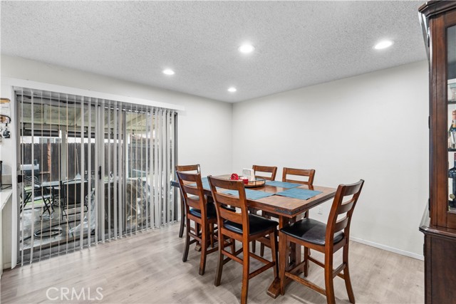 Detail Gallery Image 12 of 28 For 554 W Mariposa, Rialto,  CA 92376 - 4 Beds | 2 Baths