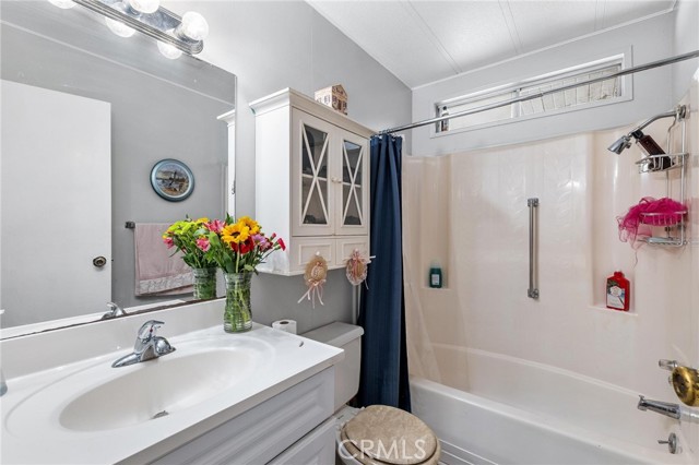 5108 Don Miguel Drive, Carlsbad CA: https://media.crmls.org/medias/5cc7ed33-cae0-4e5b-8042-b3db223f9604.jpg