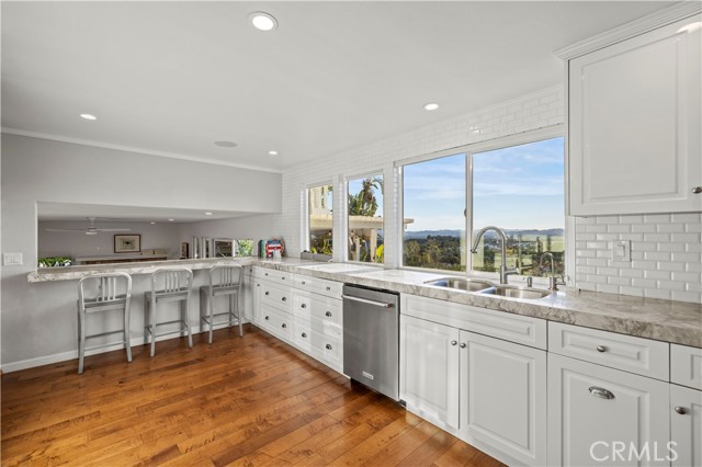 Detail Gallery Image 7 of 61 For 19519 Quail Creek Pl, Porter Ranch,  CA 91326 - 4 Beds | 3 Baths