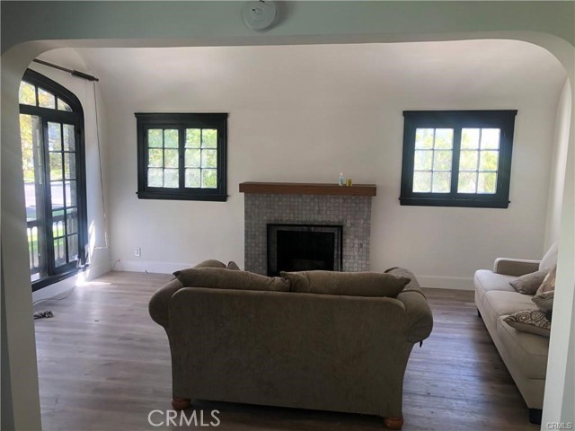 Detail Gallery Image 6 of 11 For 1951 Midvale, –,  CA 90025 - 3 Beds | 2 Baths