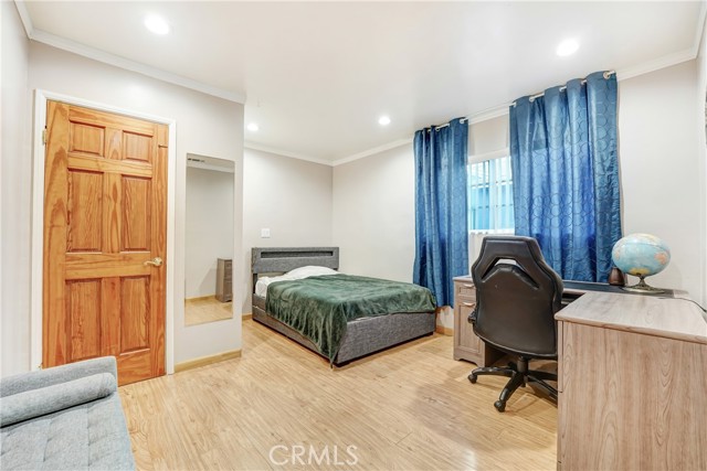 Detail Gallery Image 11 of 16 For 19530 Enadia, Reseda,  CA 91335 - 3 Beds | 2 Baths