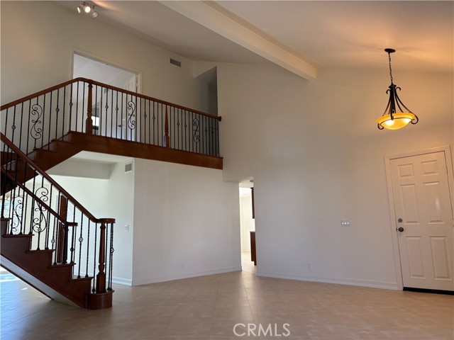 12 Longstreet, Irvine CA: https://media.crmls.org/medias/5cc923a6-e04b-4b8a-9f2a-deb7985d7f8f.jpg