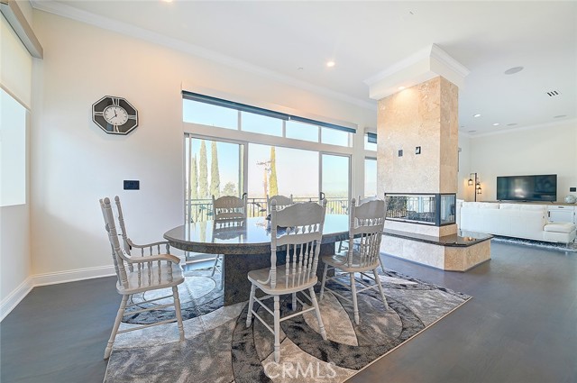 Detail Gallery Image 11 of 44 For 3952 Oakfield Dr, Sherman Oaks,  CA 91423 - 5 Beds | 4/1 Baths