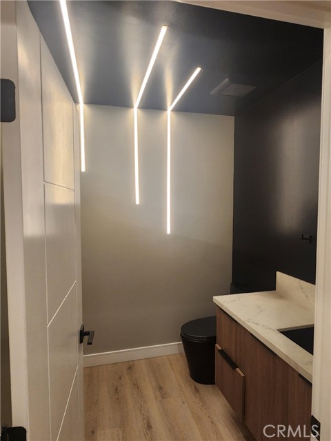 20522 Sherman Way, Winnetka CA: https://media.crmls.org/medias/5cca4a1e-5c68-45f3-aba1-ddc2aa265d1a.jpg