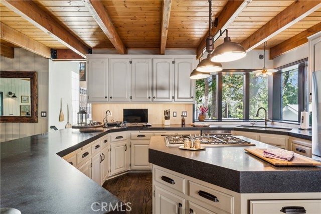 27403 Pinewood, Lake Arrowhead, CA 92317