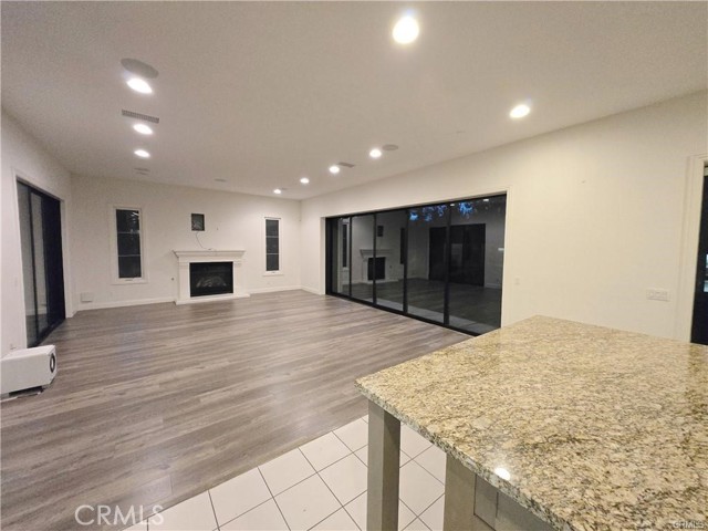 Detail Gallery Image 3 of 6 For 117 Amber Sky, Irvine,  CA 92618 - 4 Beds | 4/1 Baths