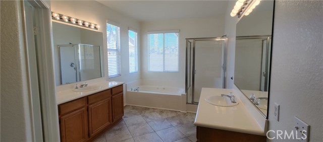 Detail Gallery Image 8 of 10 For 12762 Longhorne, Corona,  CA 92880 - 4 Beds | 3 Baths