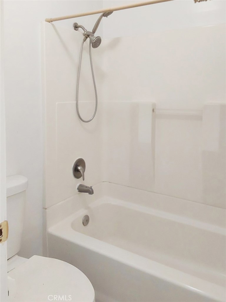 https://media.crmls.org/medias/5ccc7a92-61d3-4b47-b36e-81eff3f4981f.jpg?preset=X-Large