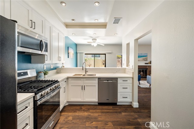 Detail Gallery Image 3 of 36 For 204 Ute Ln, Ventura,  CA 93001 - 2 Beds | 1/1 Baths