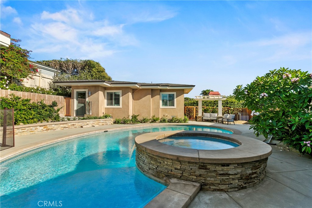 5cccaee7 F5bb 48a8 Aae0 F29868d53f5e