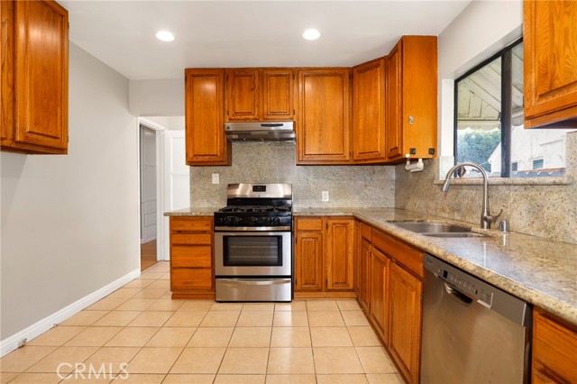 Detail Gallery Image 13 of 35 For 9400 Kramerwood Pl, Los Angeles,  CA 90034 - 3 Beds | 2 Baths