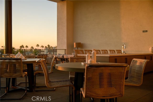 Detail Gallery Image 13 of 19 For 414 Main St #320,  Huntington Beach,  CA 92648 - 2 Beds | 2 Baths