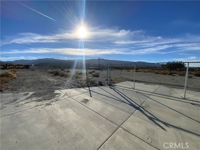 2424 Phelan Road, Pinon Hills, California 92372, ,Commercial Sale,For Sale,2424 Phelan Road,CRIV25149256