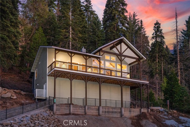 Detail Gallery Image 1 of 49 For 7438 Henness Ridge Rd, Yosemite,  CA 95389 - 3 Beds | 2 Baths