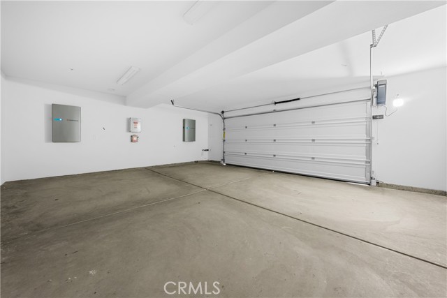 Detail Gallery Image 5 of 26 For 557 via Vallarta, Camarillo,  CA 93012 - 3 Beds | 2/2 Baths