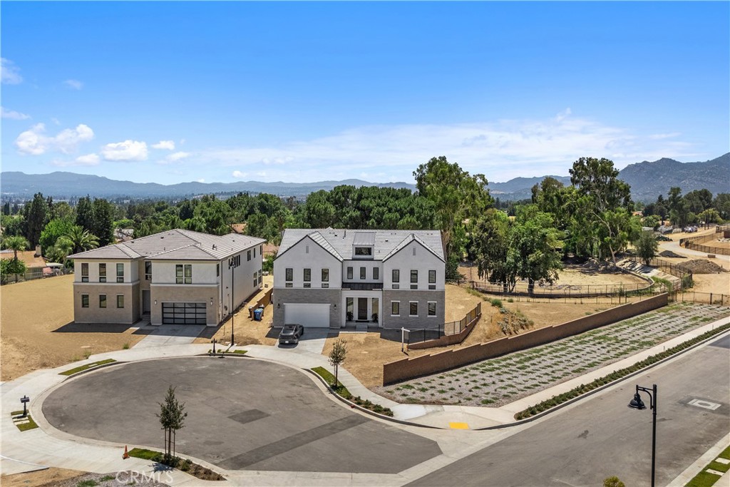 11091 Woodcrest Court