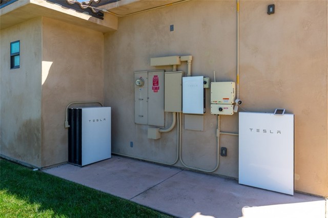 Detail Gallery Image 38 of 55 For 2260 Panoramic, Vista,  CA 92084 - 3 Beds | 5/1 Baths