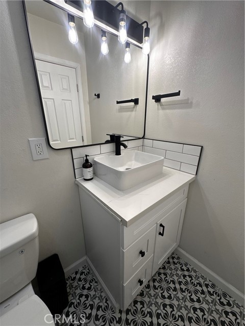 222 W Rice Street, Blythe CA: https://media.crmls.org/medias/5cd1a421-ffcc-41a1-a0ff-257eeb396be3.jpg