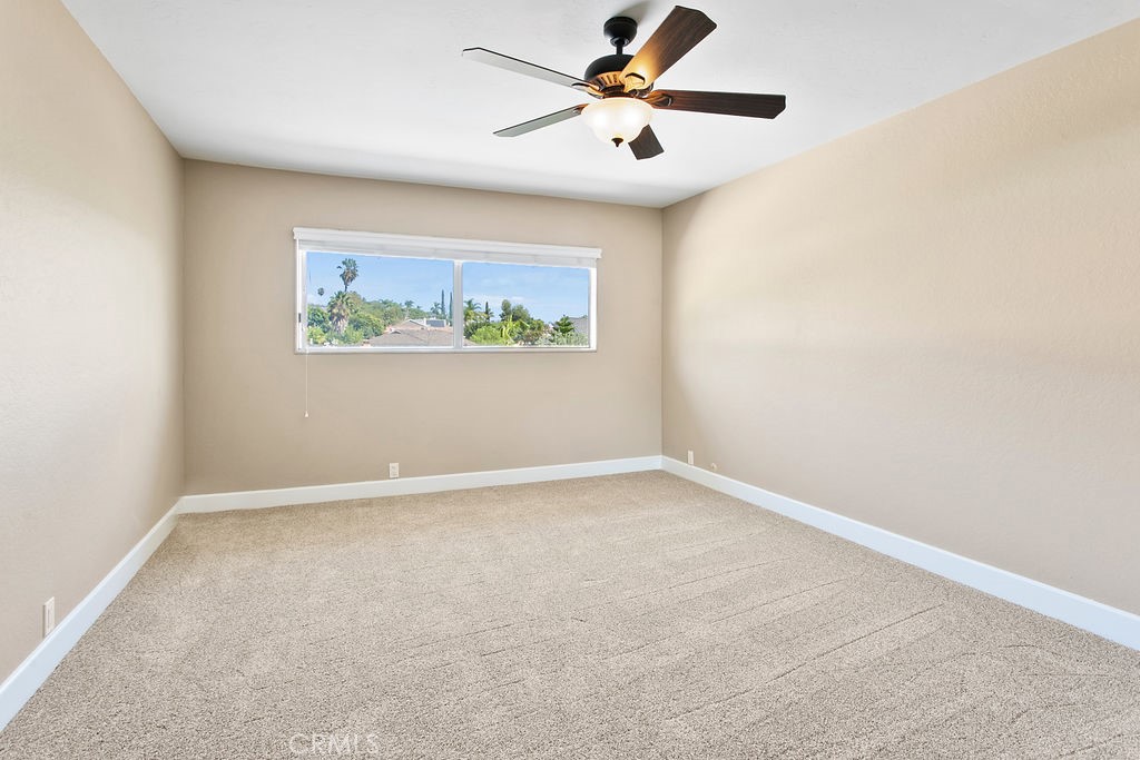 5cd1bd57 Bee7 42c4 82a9 26963a4c408e