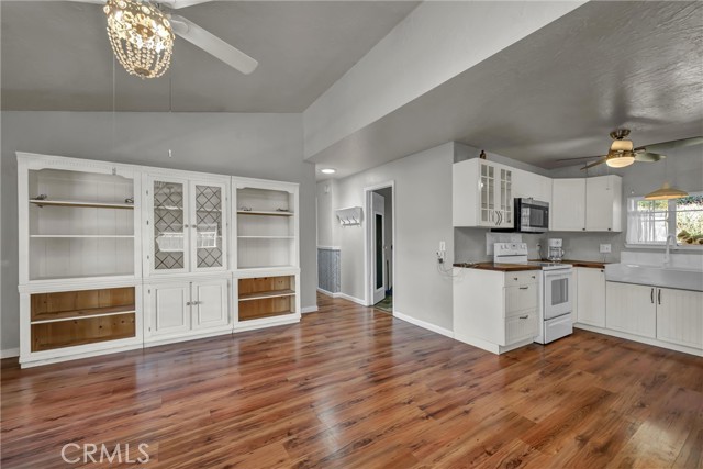 Detail Gallery Image 6 of 30 For 11668 Lakeview, Clearlake Oaks,  CA 95423 - 3 Beds | 2 Baths