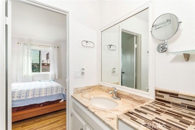  en suite bathrooms to each bedroom