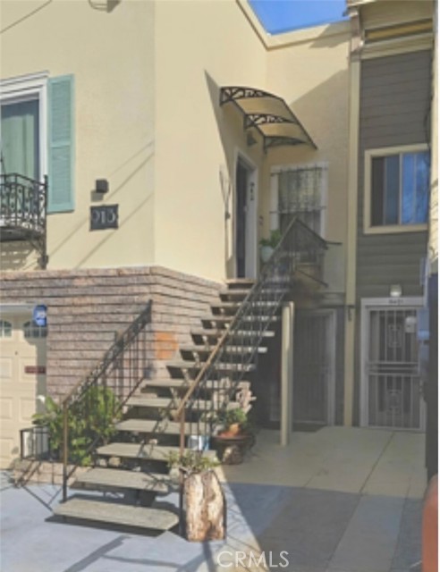 Detail Gallery Image 2 of 3 For 913 Florida, San Francisco,  CA 94110 - 3 Beds | 2 Baths