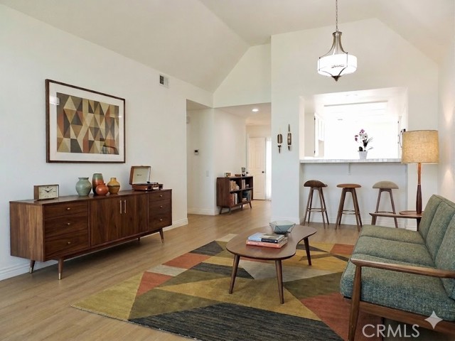 Detail Gallery Image 13 of 21 For 4739 E 4th, Long Beach,  CA 90814 - 2 Beds | 2 Baths