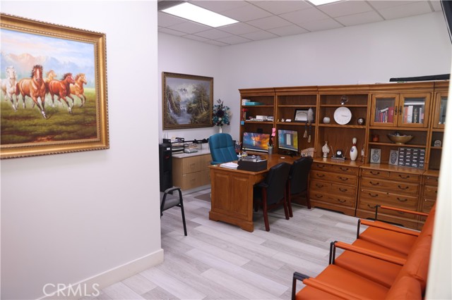 3950 Pierce St, Riverside CA: https://media.crmls.org/medias/5cd2974b-80fa-4b3d-994f-9fed13c29d9c.jpg