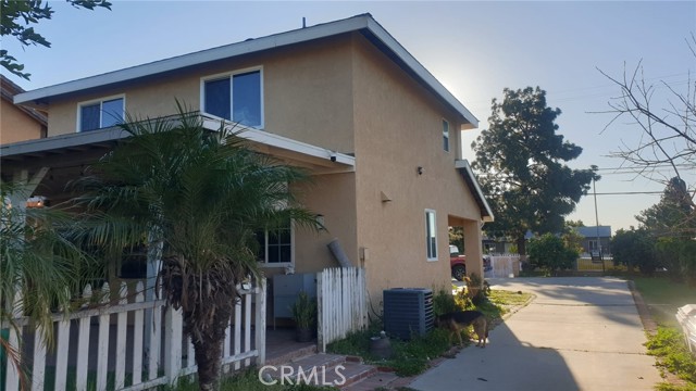 Detail Gallery Image 4 of 20 For 12117 Van Nuys, Sylmar,  CA 91342 - 4 Beds | 2/1 Baths