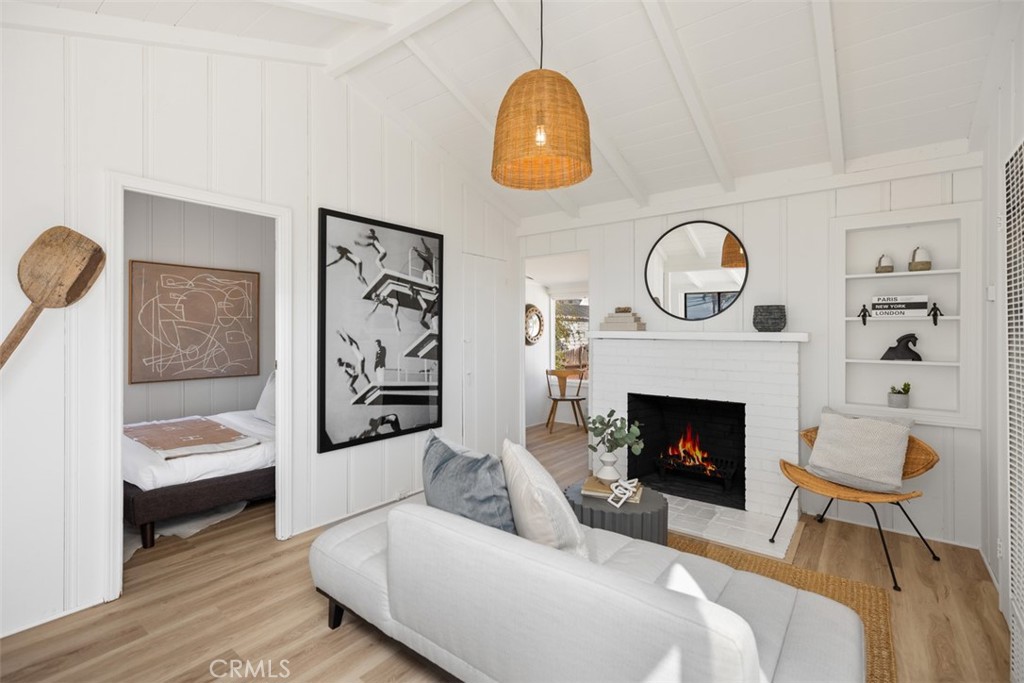31666 Wildwood, Upper Unit Road