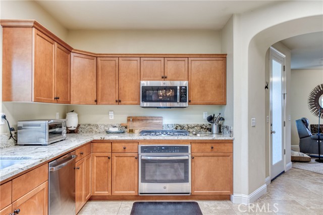 Detail Gallery Image 13 of 47 For 5272 W King Fisher Ln, Fresno,  CA 93722 - 4 Beds | 2/1 Baths