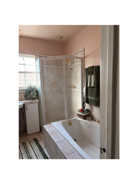 Detail Gallery Image 3 of 4 For 2401 W 78th St, Inglewood,  CA 90305 - 4 Beds | 3 Baths