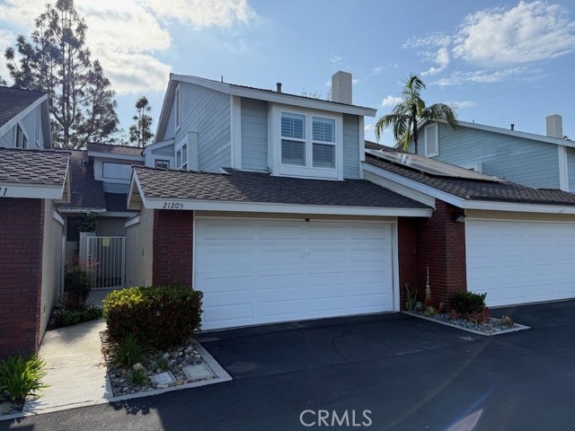 Detail Gallery Image 1 of 30 For 21205 Serra #42,  Lake Forest,  CA 92630 - 2 Beds | 2/1 Baths