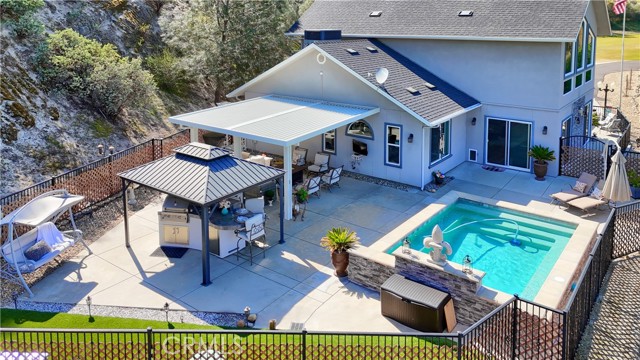 Detail Gallery Image 37 of 66 For 42038 Empty Creek, Oakhurst,  CA 93644 - 3 Beds | 2 Baths