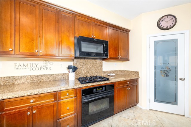 Detail Gallery Image 11 of 40 For 29963 Fox Creek Dr, Menifee,  CA 92586 - 5 Beds | 3 Baths