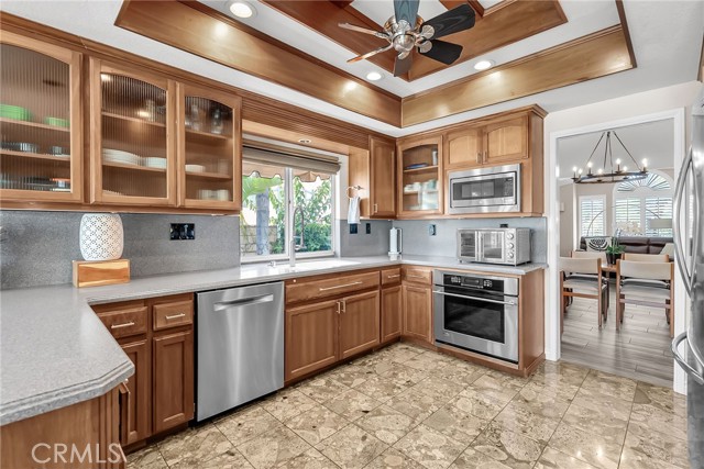 Detail Gallery Image 10 of 52 For 6712 Mission Grove Pkwy, Riverside,  CA 92506 - 5 Beds | 3 Baths