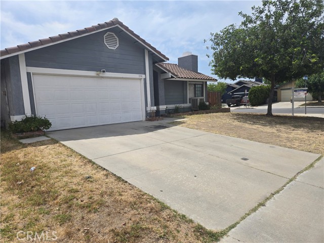 13740 Searson Drive, Moreno Valley CA: https://media.crmls.org/medias/5cd63418-6c0b-4338-bf61-52d090d33afd.jpg
