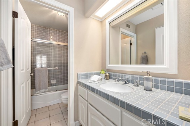 Detail Gallery Image 25 of 44 For 6230 Napoli Ct, Long Beach,  CA 90803 - 4 Beds | 4 Baths