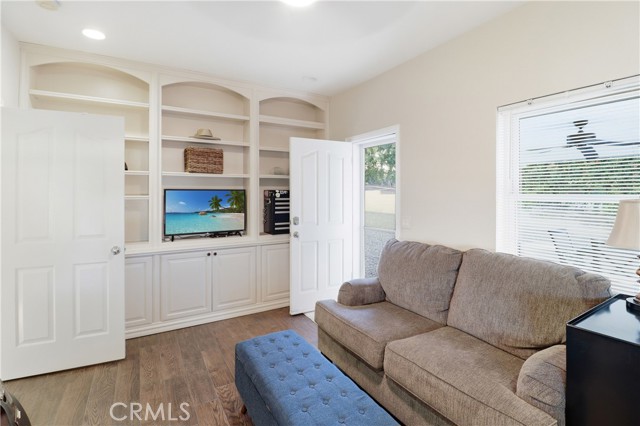 Image 30 of 52 For 16025 Perry Heights