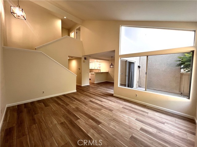 Detail Gallery Image 1 of 15 For 75 Stanford Ct. #70,  Irvine,  CA 92612 - 2 Beds | 2/1 Baths