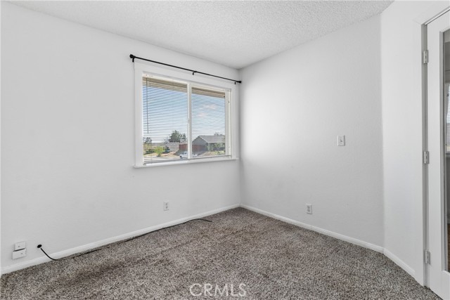 Detail Gallery Image 12 of 21 For 1049 Barrington, Rosamond,  CA 93560 - 3 Beds | 2 Baths