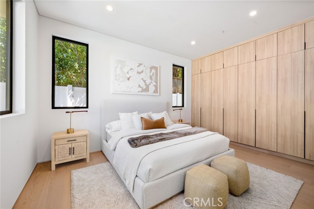 Detail Gallery Image 27 of 56 For 16728 Morrison St, Encino,  CA 91436 - 7 Beds | 6/1 Baths