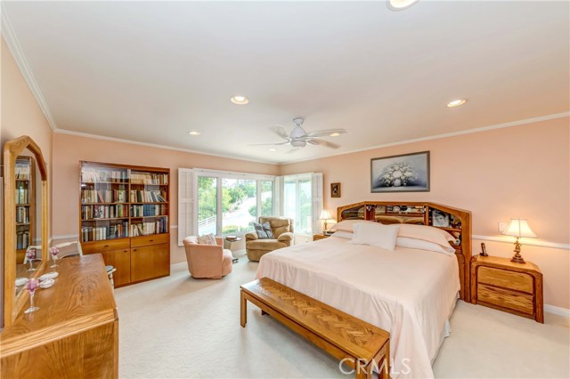 Master bedroom, recessed lights and ceiling fan