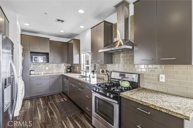 3405 S El Camino Real, San Clemente CA: https://media.crmls.org/medias/5cd9ac16-9165-4dc8-aafb-54a3eee94a27.jpg