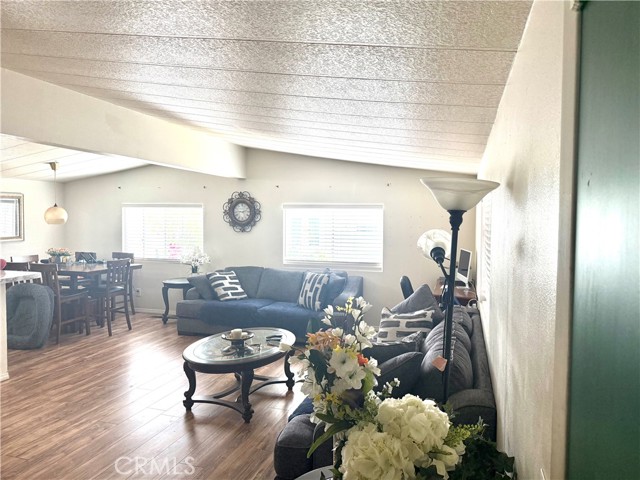 Detail Gallery Image 17 of 30 For 1550 Rimpau #37,  Corona,  CA 92881 - 3 Beds | 2 Baths