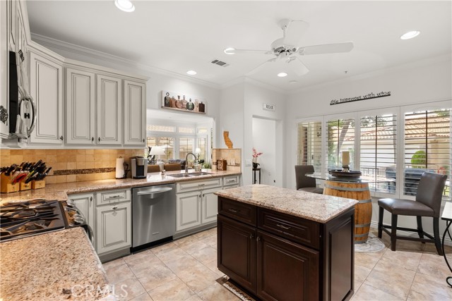 28930 Paseo Picasso, Mission Viejo CA: https://media.crmls.org/medias/5cda3444-48e6-4db9-bb37-b523212f369c.jpg