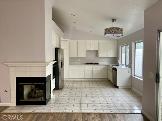 Detail Gallery Image 11 of 43 For 22598 Moralia Dr, Moreno Valley,  CA 92557 - 4 Beds | 2 Baths