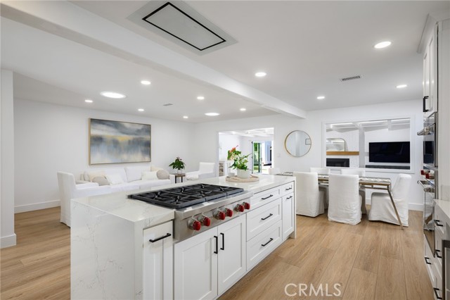 270 Cecil Place, Costa Mesa CA: https://media.crmls.org/medias/5cdbf7d6-d503-470b-9d98-fc3f1f9b6063.jpg